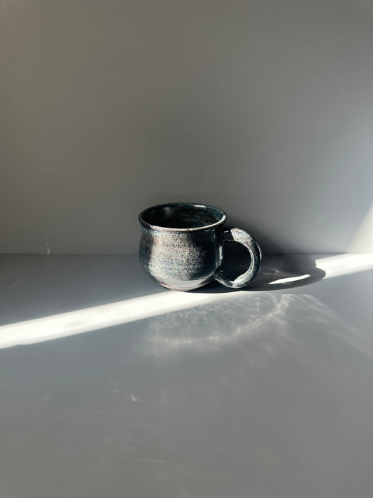 Dark mug